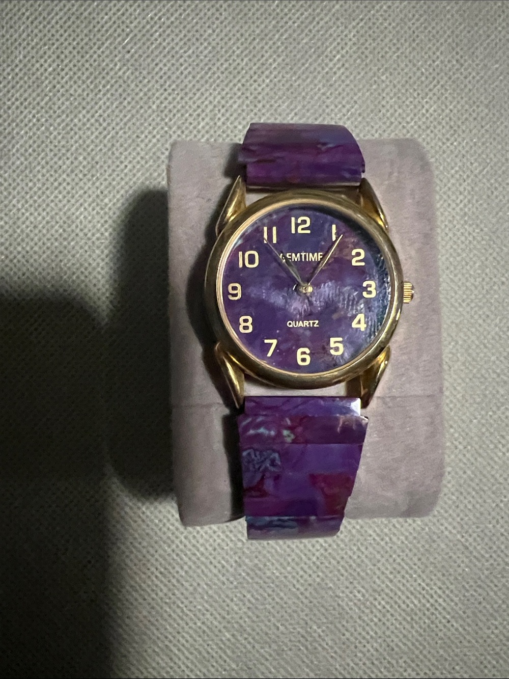 Gemtime vintage quartz wristwatch